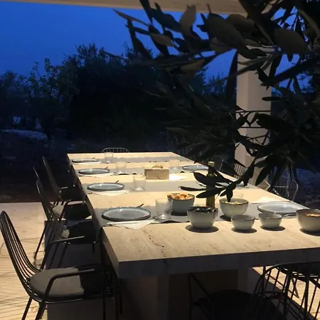 Alberovivo بيت للعطل أوستوني